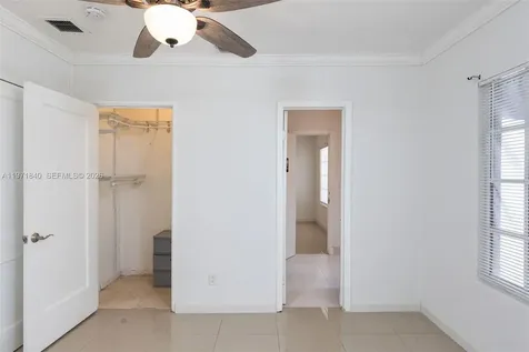 132 SW 2nd Avenue Hallandale Beach FL 33009