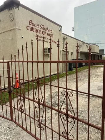 5301 NW 17th Avenue Miami FL 33142