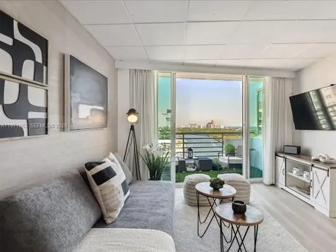 2670 E Sunrise Boulevard Fort Lauderdale FL 33304