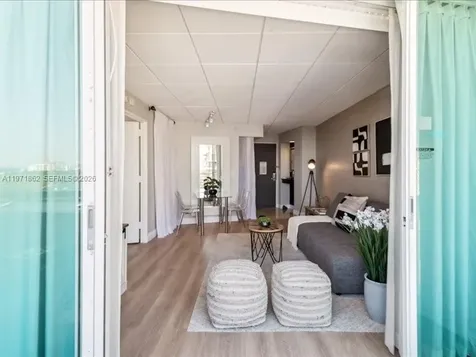2670 E Sunrise Boulevard Fort Lauderdale FL 33304