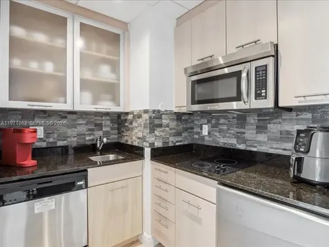 2670 E Sunrise Boulevard Fort Lauderdale FL 33304