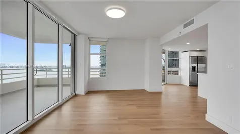 555 NE 34th Street Miami FL 33137