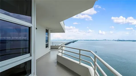 555 NE 34th Street Miami FL 33137