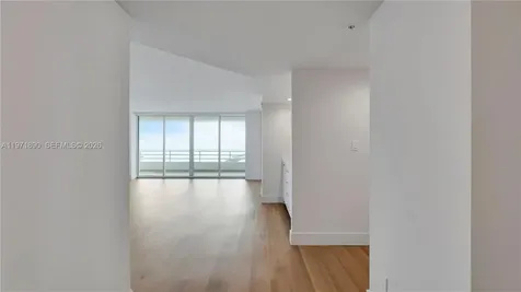 555 NE 34th Street Miami FL 33137