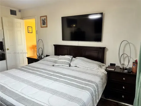 3551 NE NE 169 Street Sunny Isles Beach FL 33160