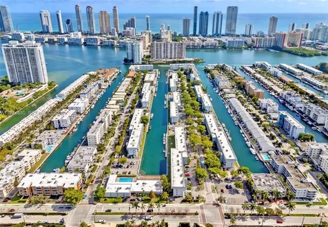 3551 NE NE 169 Street Sunny Isles Beach FL 33160