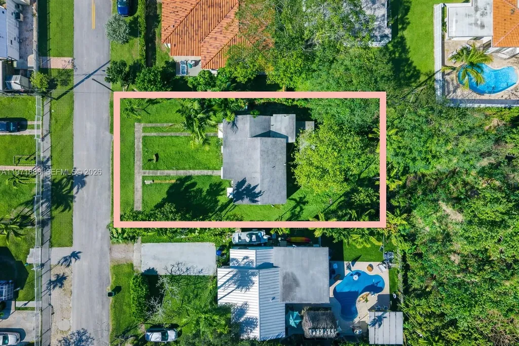 10821 NE 5th Avenue Miami FL 33161