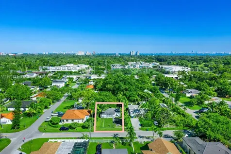 10821 NE 5th Avenue Miami FL 33161