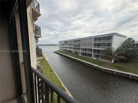 896 N Federal Highway Lantana FL 33462