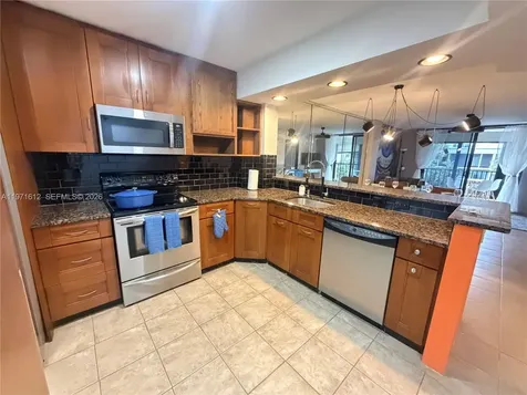 896 N Federal Highway Lantana FL 33462