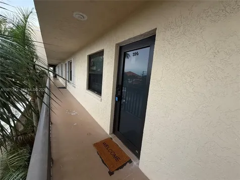 896 N Federal Highway Lantana FL 33462