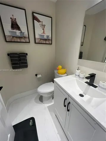 3900 Island Boulevard Aventura FL 33160