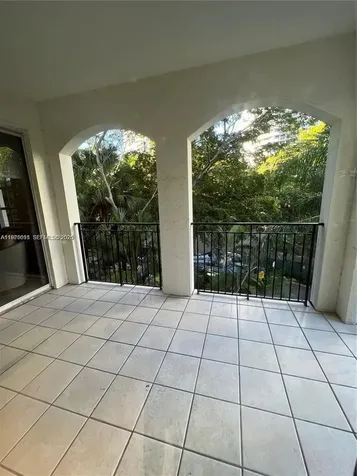 3900 Island Boulevard Aventura FL 33160