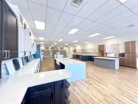 993 W State Road 84 Fort Lauderdale FL 33315