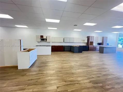 993 W State Road 84 Fort Lauderdale FL 33315