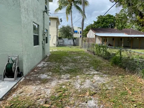 35 NE 13th Street Fort Lauderdale FL 33304