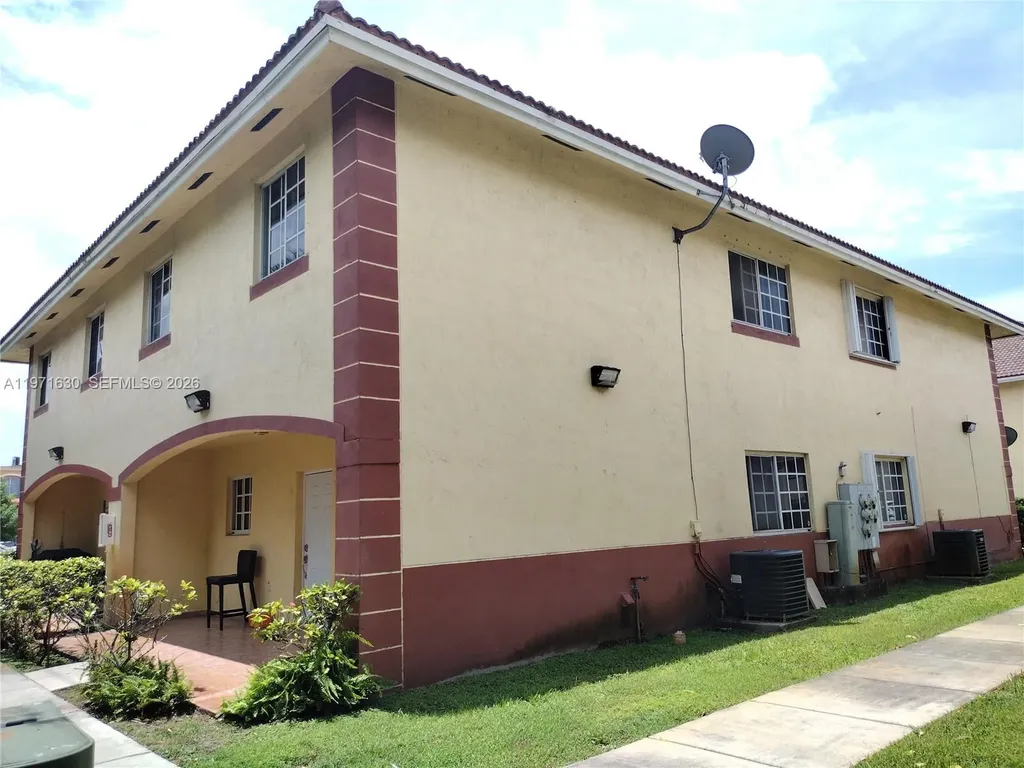 6756 NW 182nd Street Hialeah FL 33015