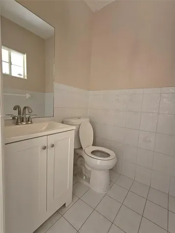 6756 NW 182nd Street Hialeah FL 33015