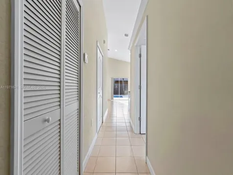 704 SE 14th Place Homestead FL 33033