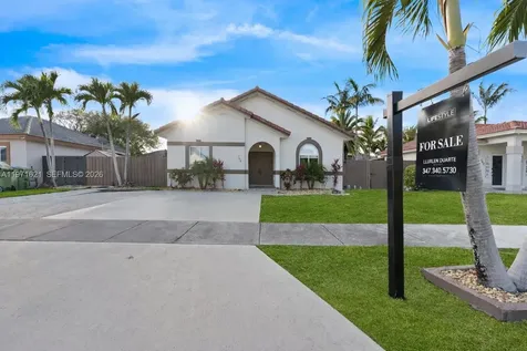 704 SE 14th Place Homestead FL 33033