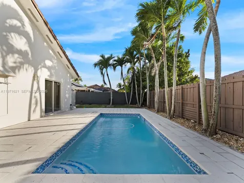 704 SE 14th Place Homestead FL 33033