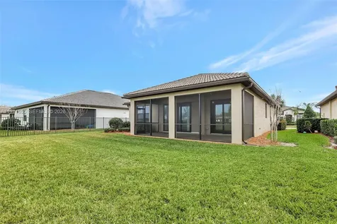 727 SE Boboli Way Port St. Lucie FL 34984