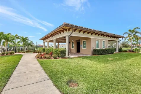 727 SE Boboli Way Port St. Lucie FL 34984