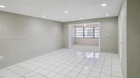 8480 SW 154th Cir Court Miami FL 33193