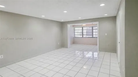 8480 SW 154th Cir Court Miami FL 33193