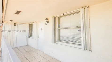 8480 SW 154th Cir Court Miami FL 33193