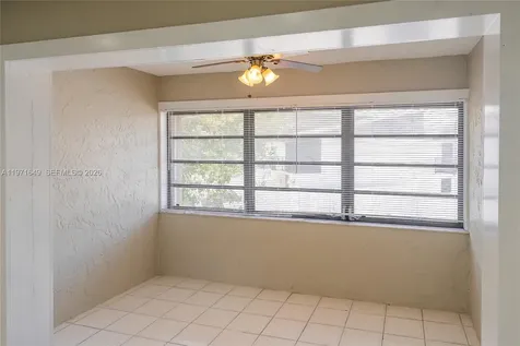 8480 SW 154th Cir Court Miami FL 33193