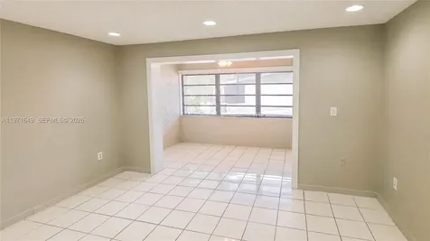 8480 SW 154th Cir Court Miami FL 33193