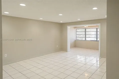 8480 SW 154th Cir Court Miami FL 33193