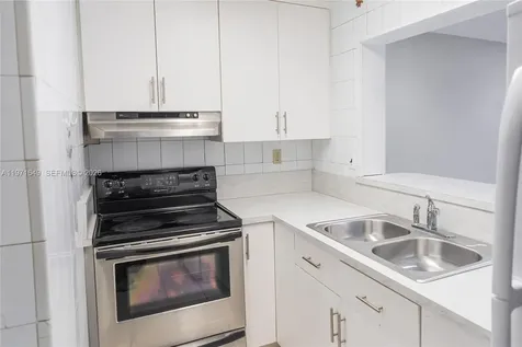 8480 SW 154th Cir Court Miami FL 33193