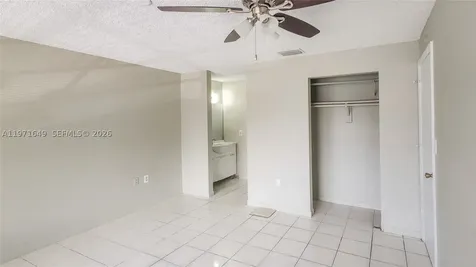 8480 SW 154th Cir Court Miami FL 33193