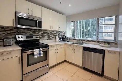 950 NE 199th Street Miami FL 33179