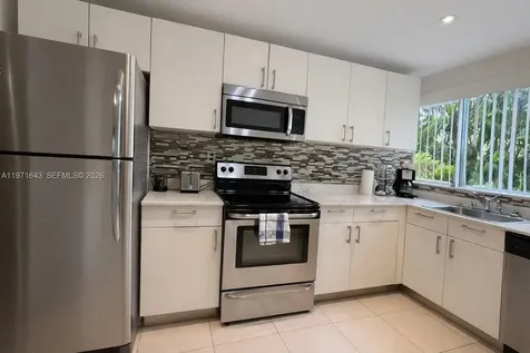 950 NE 199th Street Miami FL 33179