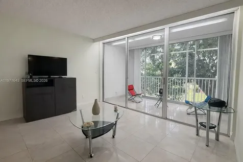 950 NE 199th Street Miami FL 33179