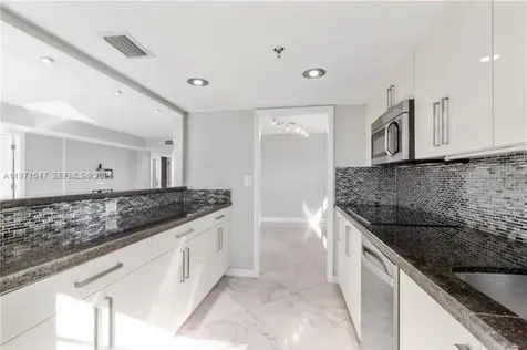 1345 West Avenue Miami Beach FL 33139