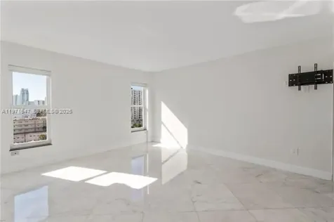 1345 West Avenue Miami Beach FL 33139
