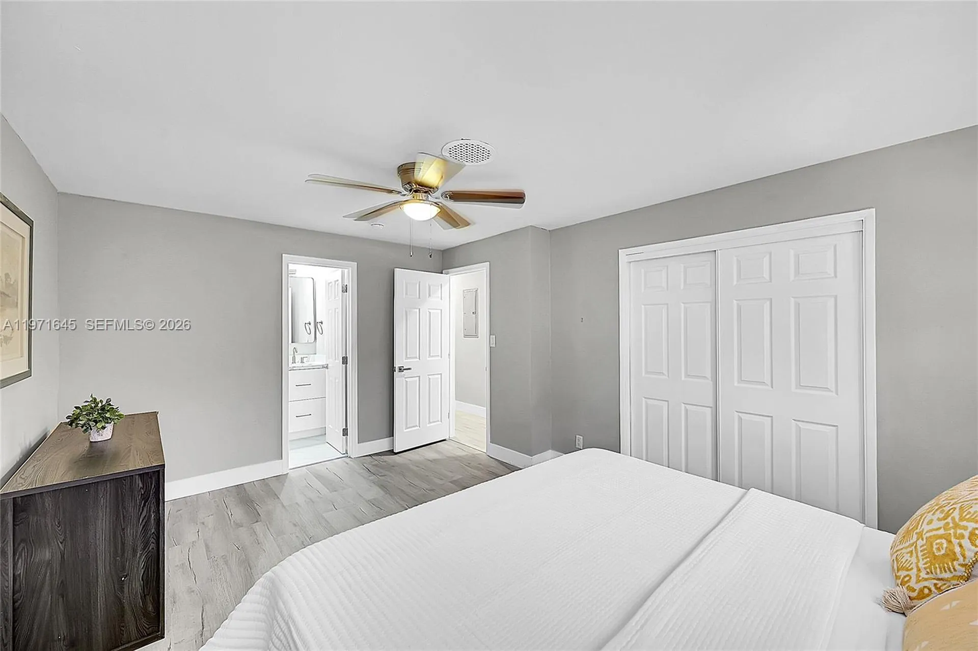 1950 NE 55th Court Fort Lauderdale FL 33308