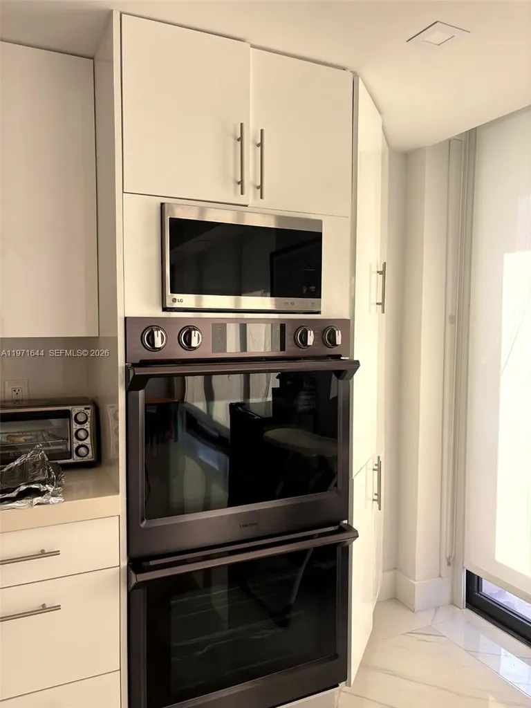 19667 Turnberry Way Aventura FL 33180