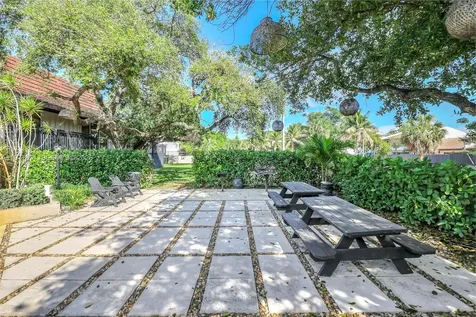 601 Ives Dairy Road Miami FL 33179