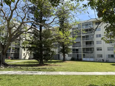 2903 Point East Drive Aventura FL 33160