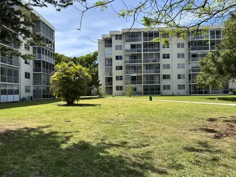 2903 Point East Drive Aventura FL 33160