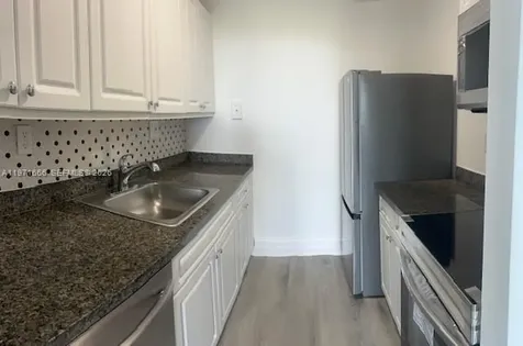2000 NE 135th Street North Miami FL 33181