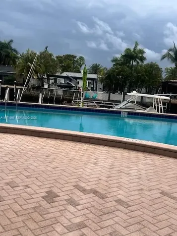 2000 NE 135th Street North Miami FL 33181