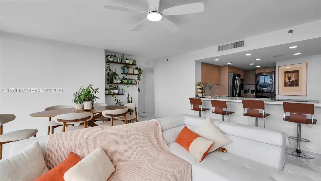 7601 E Treasure Drive Miami Beach FL 33141