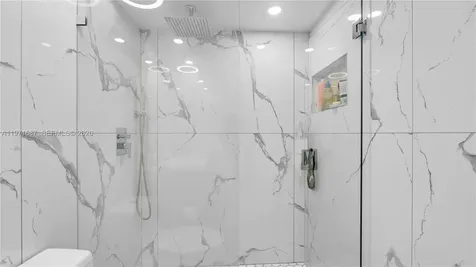 7601 E Treasure Drive Miami Beach FL 33141