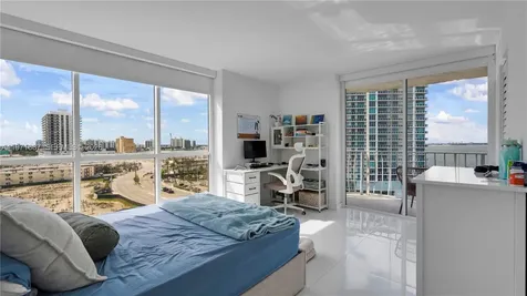 7601 E Treasure Drive Miami Beach FL 33141
